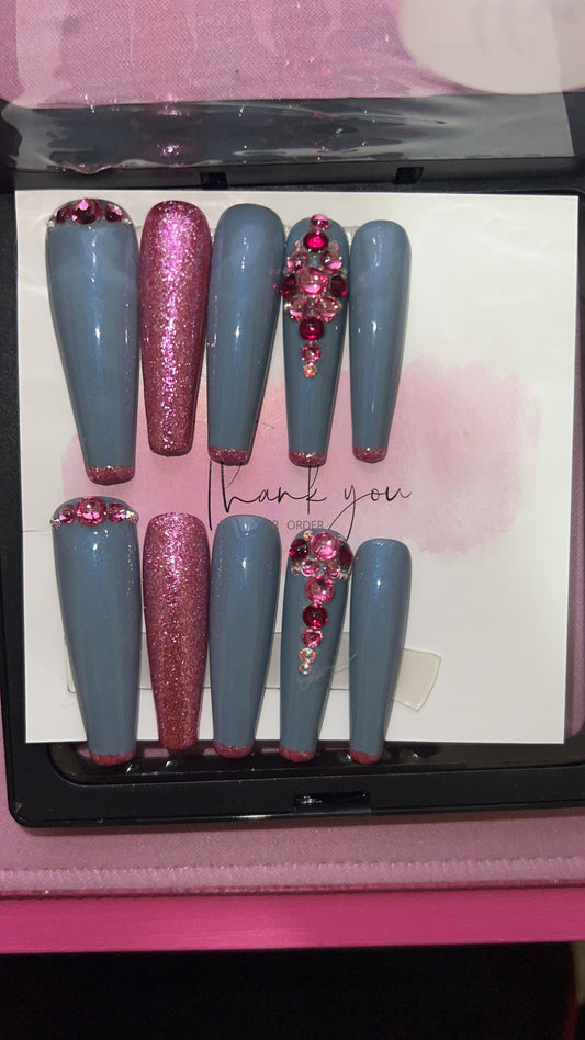 Stormi Acrylic Nail Set(Small)