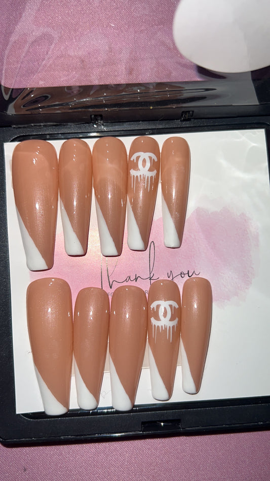 Chanel Acrylic Nail Set(Med)